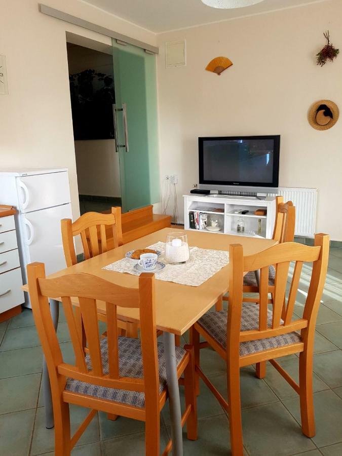 Apartment Boba 穆泰尔岛 外观 照片