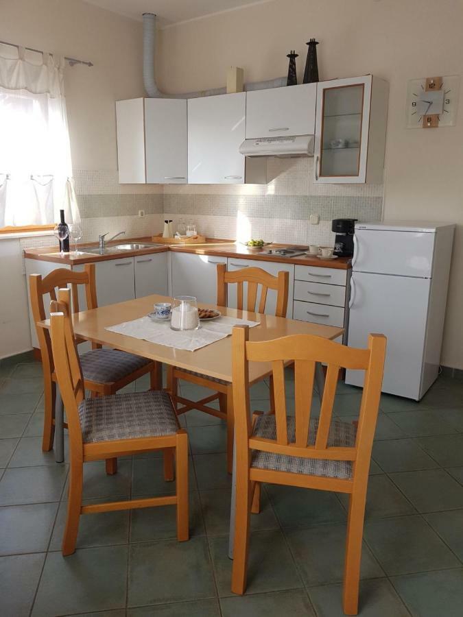Apartment Boba 穆泰尔岛 外观 照片